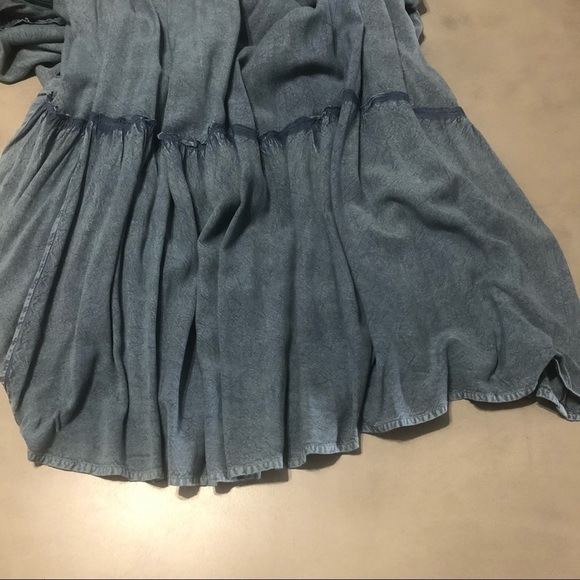 QED LONDON Strapless Smocked Chambray Maxi Dress - Picture 5 of 9